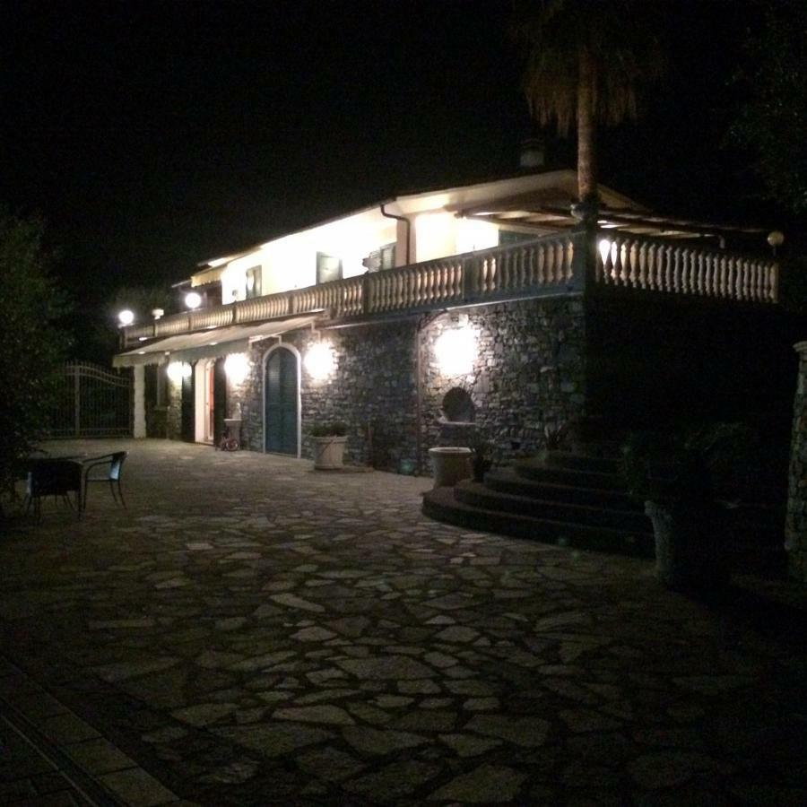 Villa Con Piscina A Imperia, Italy Екстер'єр фото