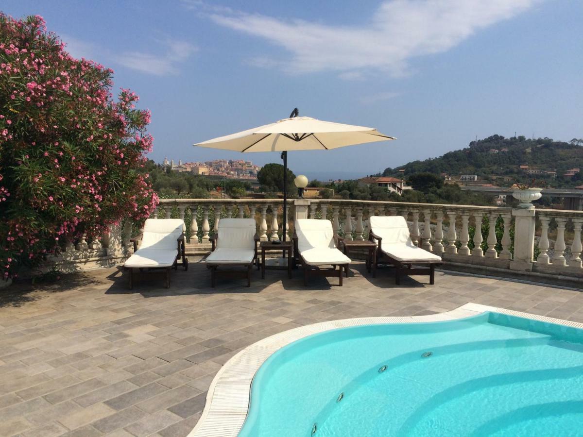 Villa Con Piscina A Imperia, Italy Екстер'єр фото