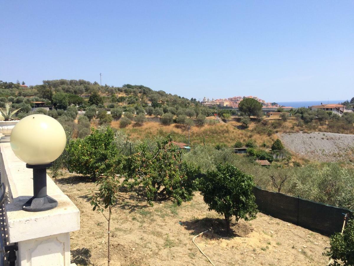 Villa Con Piscina A Imperia, Italy Екстер'єр фото