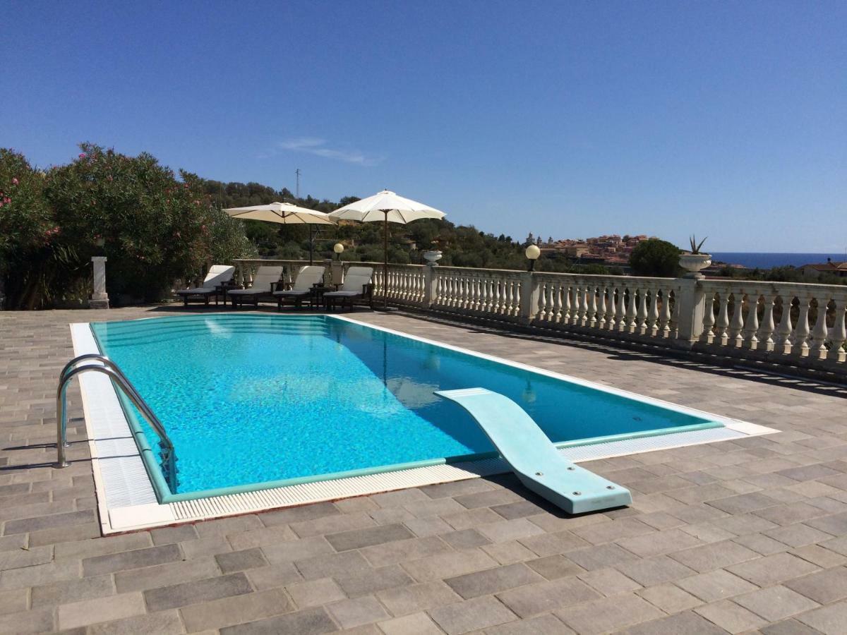 Villa Con Piscina A Imperia, Italy Екстер'єр фото