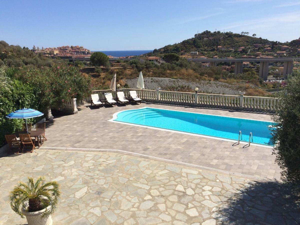 Villa Con Piscina A Imperia, Italy Екстер'єр фото